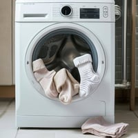 Make s picture of a washing machine and socks